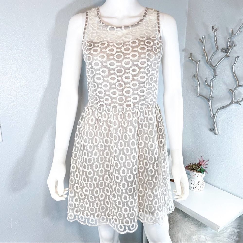 Tea N Rose Spun Sugar Dress Formal Beige Lace Medium - Picture 11 of 11